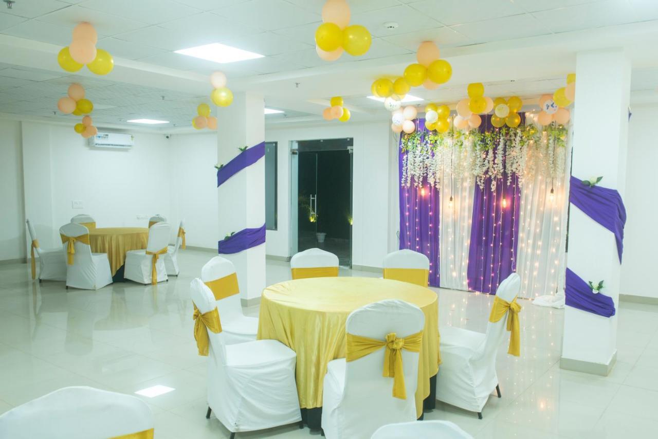 Posh Residency Huda City Center 古尔冈 外观 照片