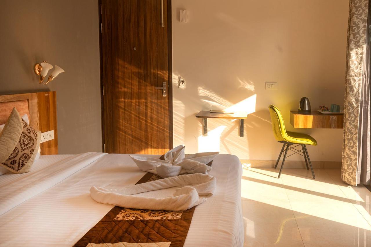 Posh Residency Huda City Center 古尔冈 外观 照片