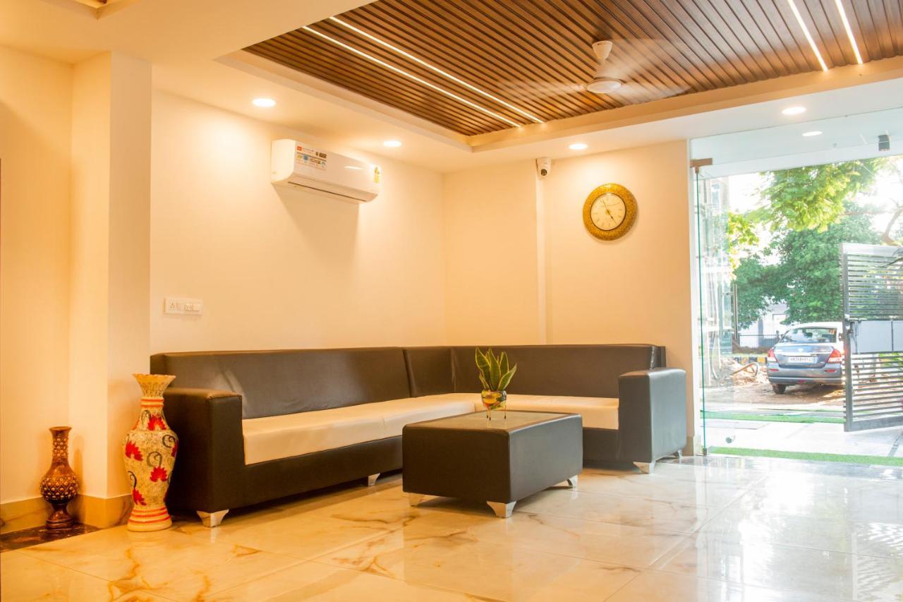 Posh Residency Huda City Center 古尔冈 外观 照片