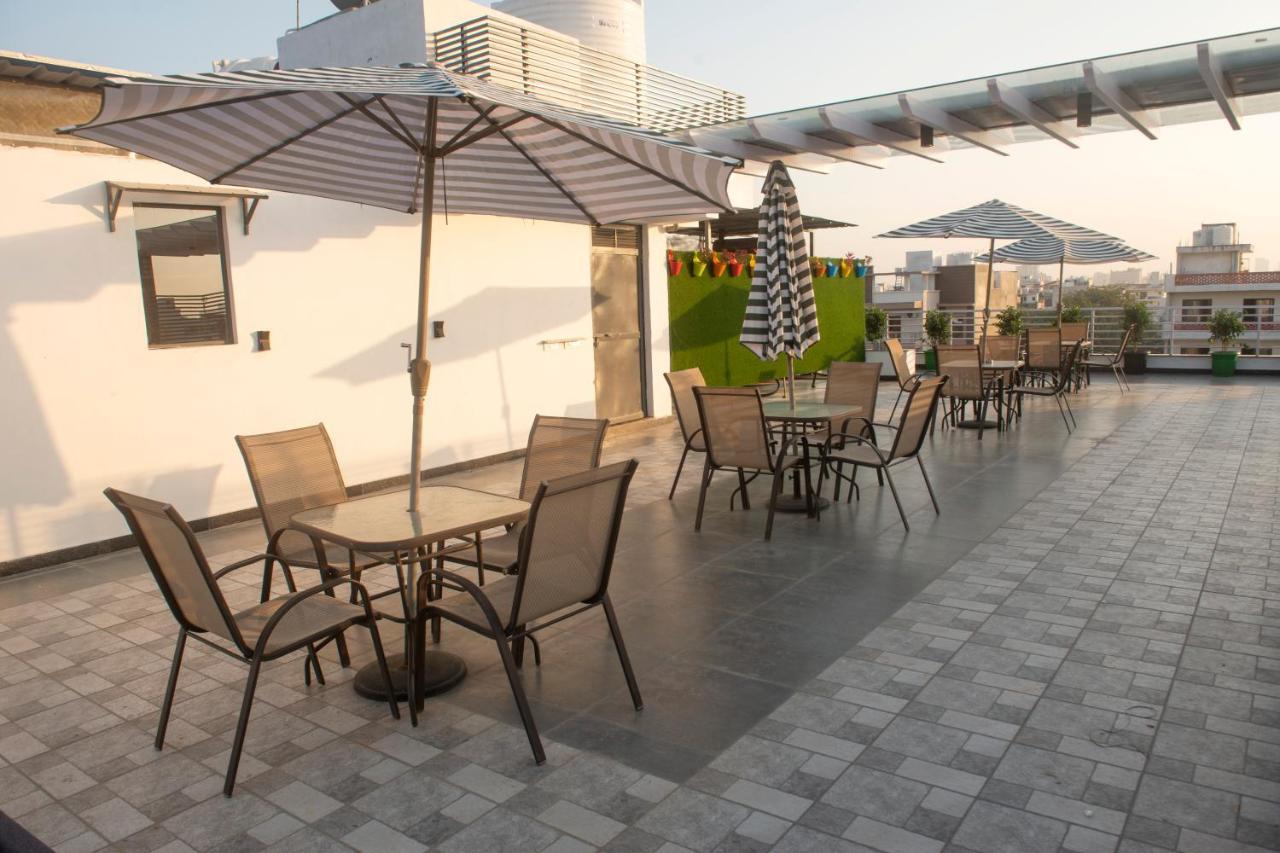Posh Residency Huda City Center 古尔冈 外观 照片