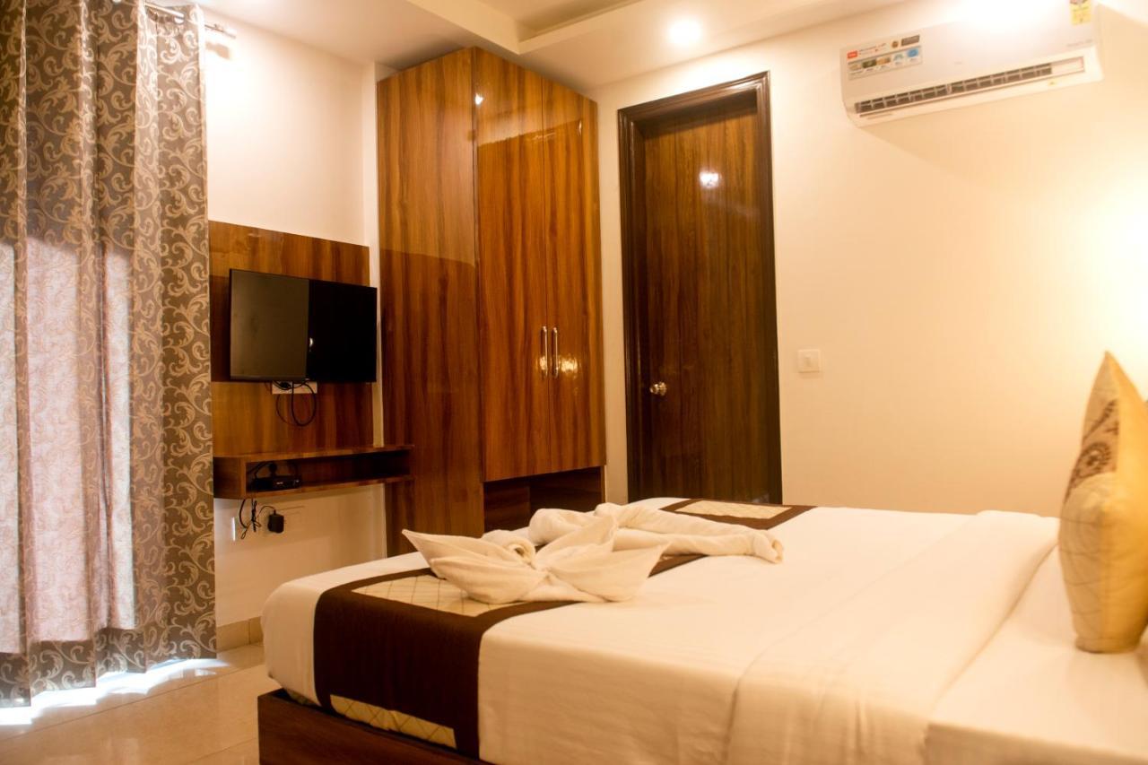 Posh Residency Huda City Center 古尔冈 外观 照片