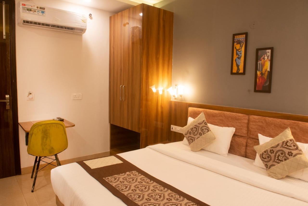 Posh Residency Huda City Center 古尔冈 外观 照片