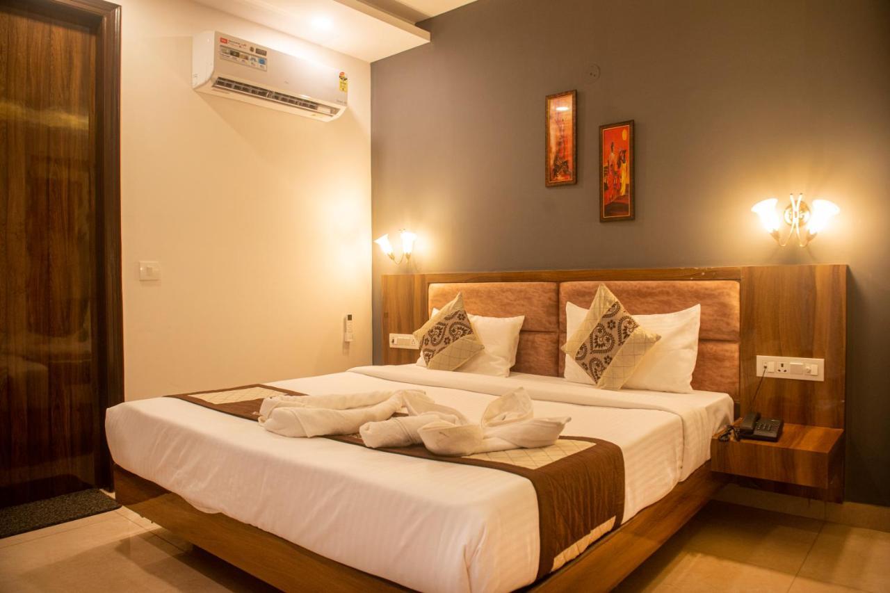 Posh Residency Huda City Center 古尔冈 外观 照片