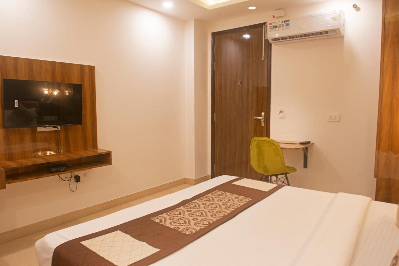 Posh Residency Huda City Center 古尔冈 外观 照片